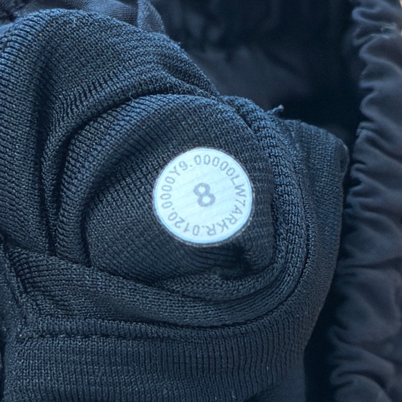 Lululemon 8 Black Hotty Hot Athletic Shorts 2.5" Inseam - Picture 7 of 8